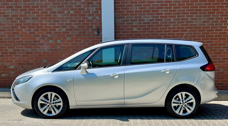 Opel Zafira cena 32900 przebieg: 183000, rok produkcji 2013 z Białogard małe 466